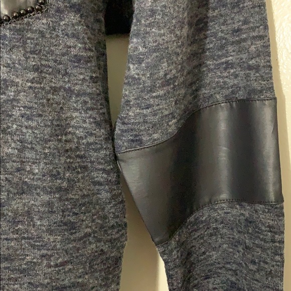 Tunic - Picture 4 of 6